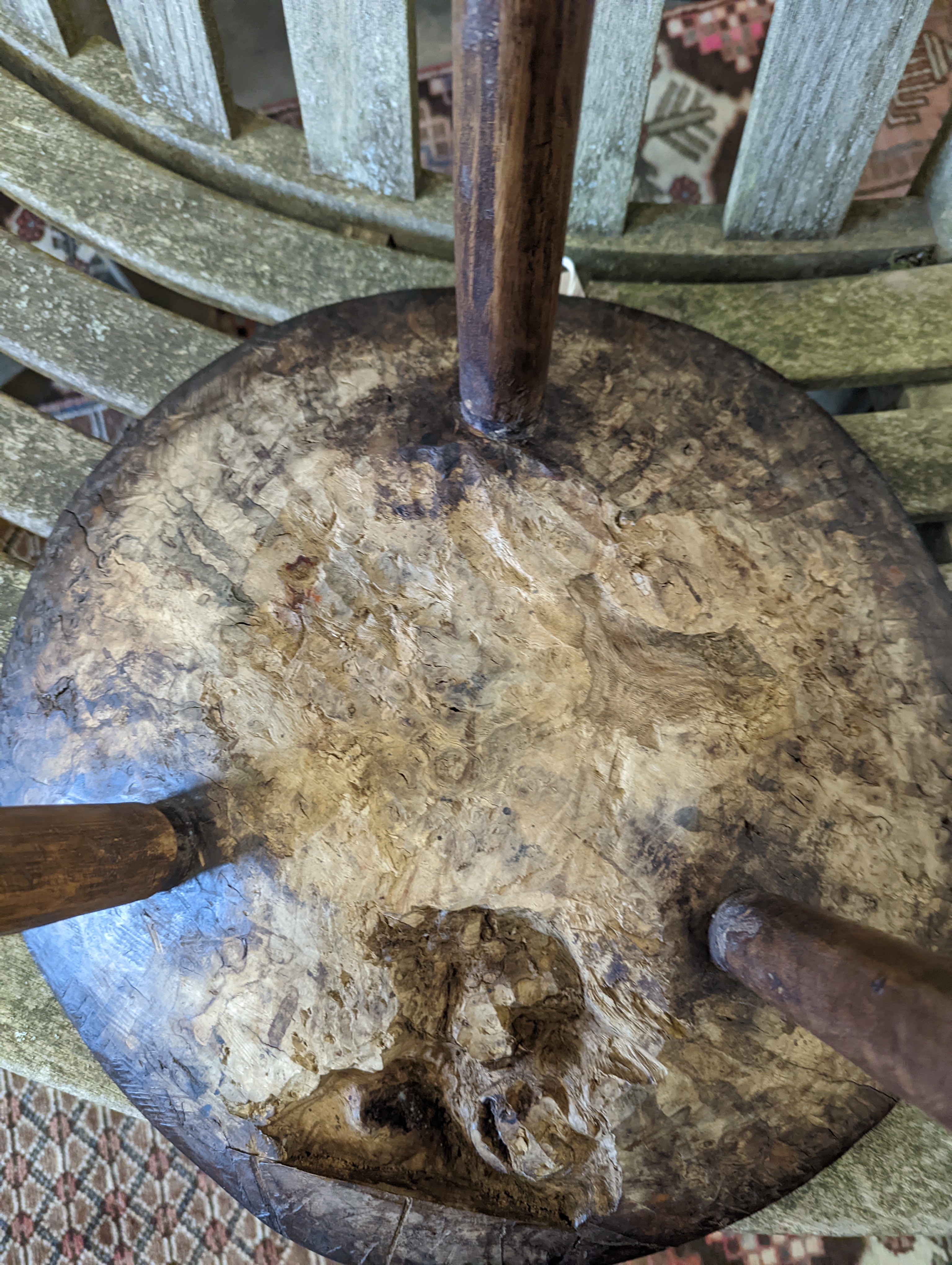 A late 18th / early 19th century circular burr elm and ash cricket table, diameter 60cm, height 62cm